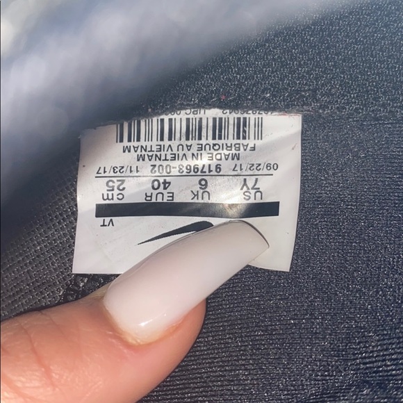 NIKE VAPOR MAX (BLACK) - Picture 4 of 4